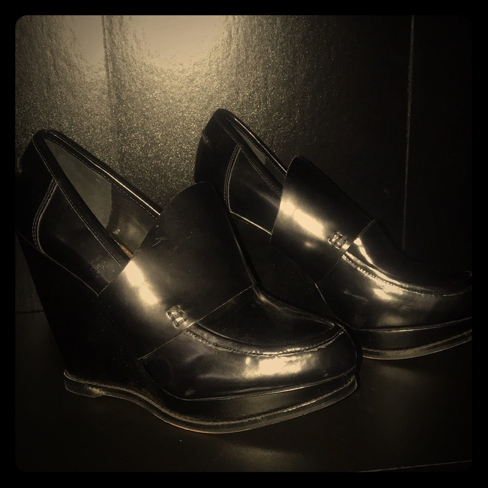 Retro, black wedges with strap